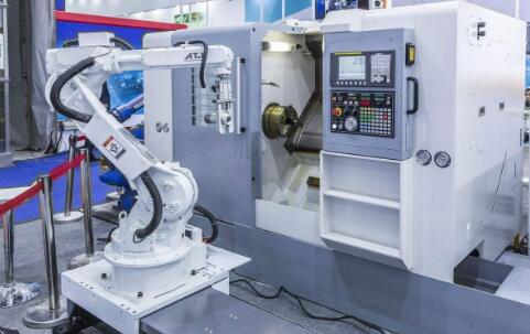 我国数控机床行业发展中的困境和前景分别是什么？